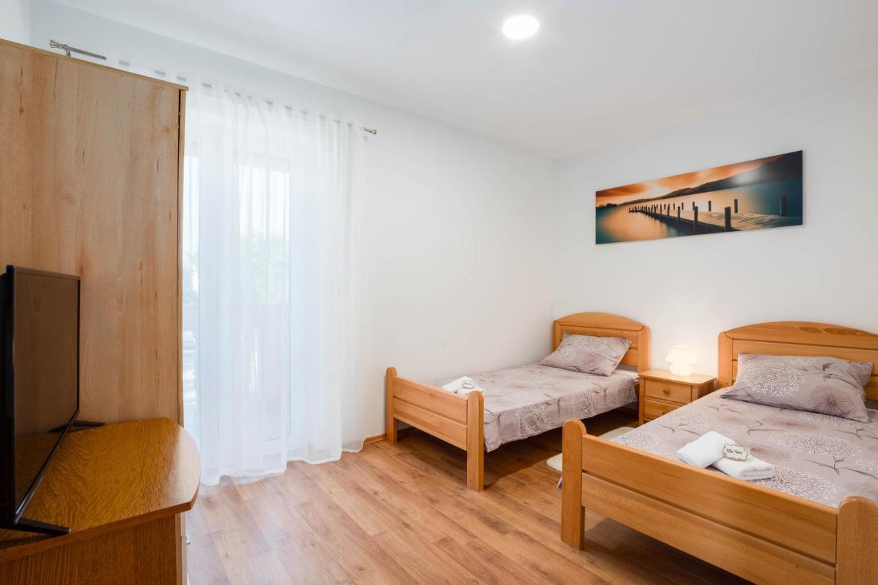 Vacation Villa Matic With 7 Bedrooms Синь Экстерьер фото