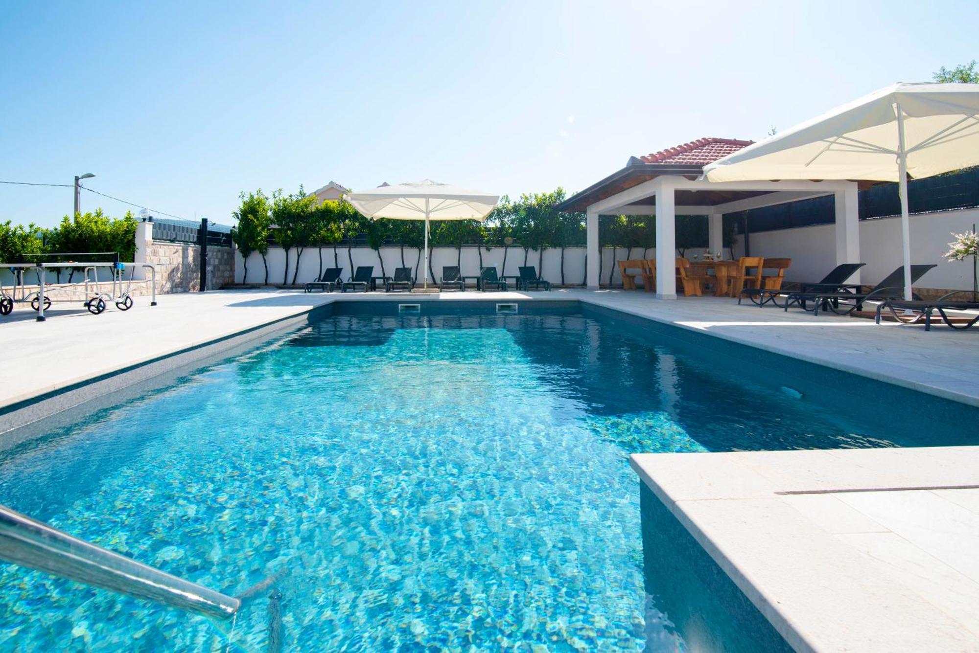 Vacation Villa Matic With 7 Bedrooms Синь Экстерьер фото